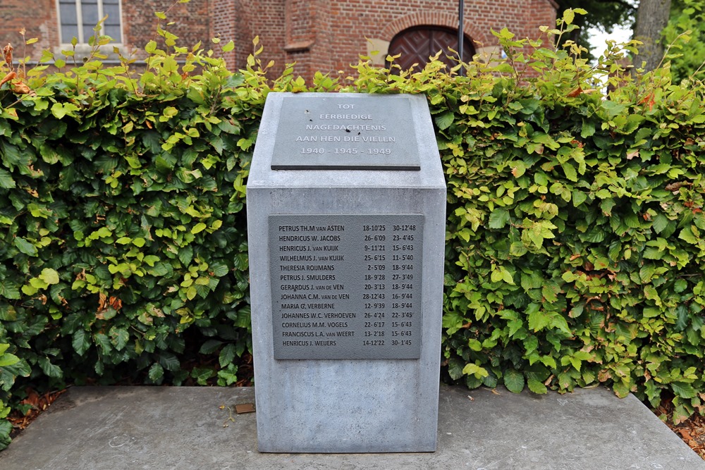 War Memorial Leende #1