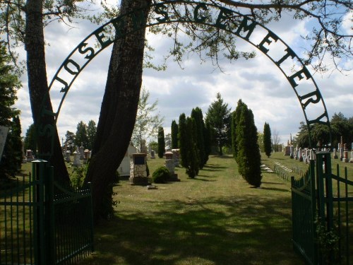 Commonwealth War Graves St. Joseph's Roman Catholic Cemetery