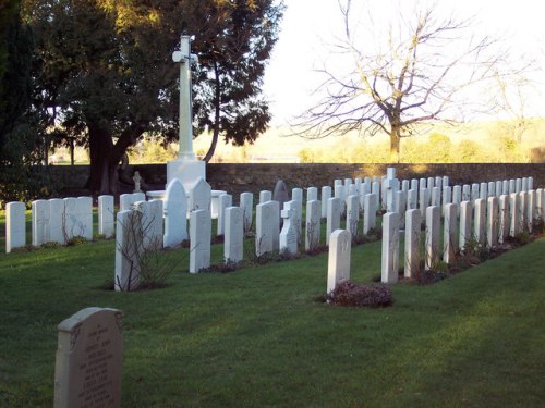 Oorlogsgraven van het Gemenebest St John Churchyard #1