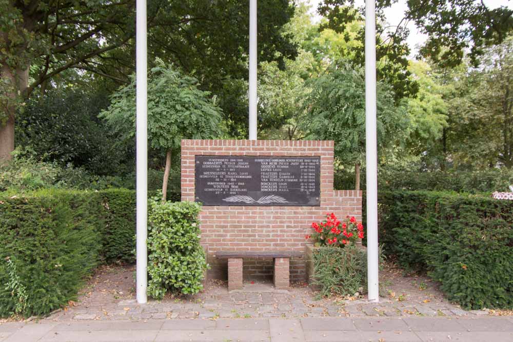 Oorlogsmonument Overbroek #1