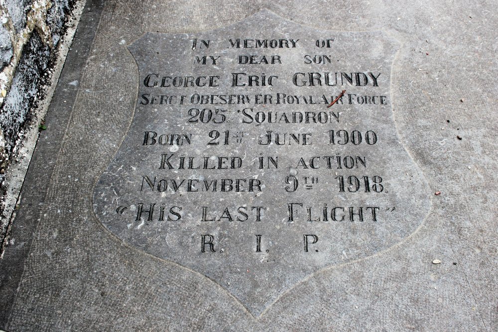 Commonwealth War Graves Boussu-lez-Walcourt #3