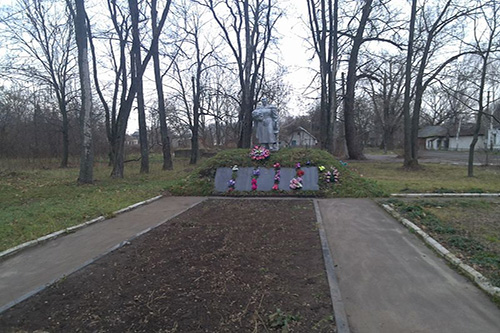 Mass Grave Soviet Soldiers 1944