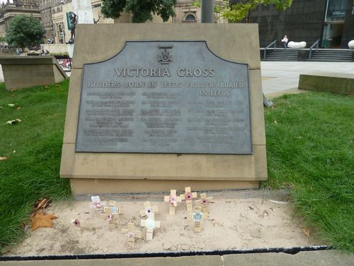 Oorlogsmonument Leeds #2