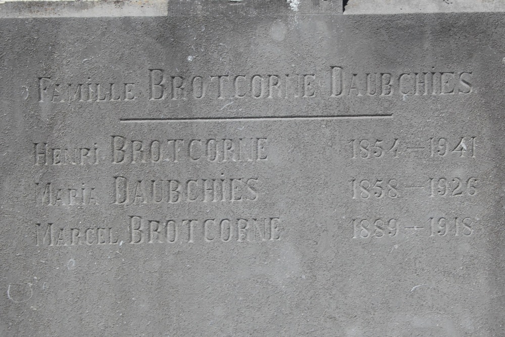 Belgian War Grave Ormeignies #2