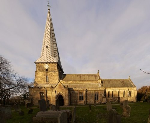 Oorlogsgraven van het Gemenebest Holy Cross Churchyard