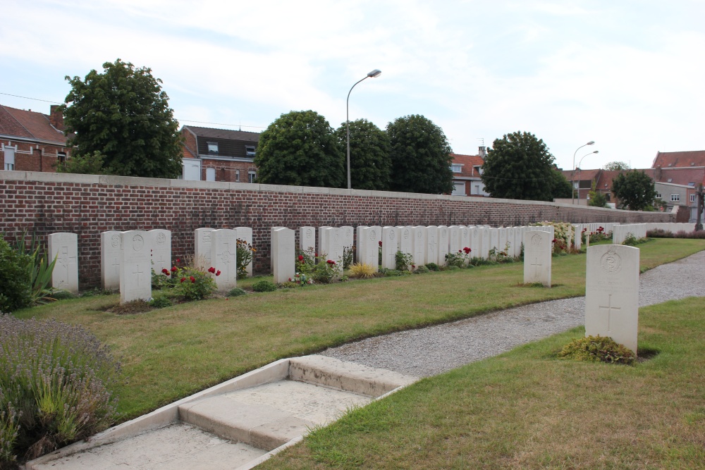 Oorlogsgraven van het Gemenebest Merville Extension