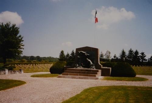 Franse Oorlogsbegraafplaats Courbesseaux