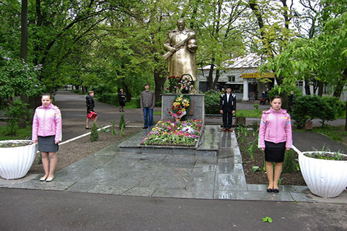 Mass Grave Soviet Soldiers Tokmak #1