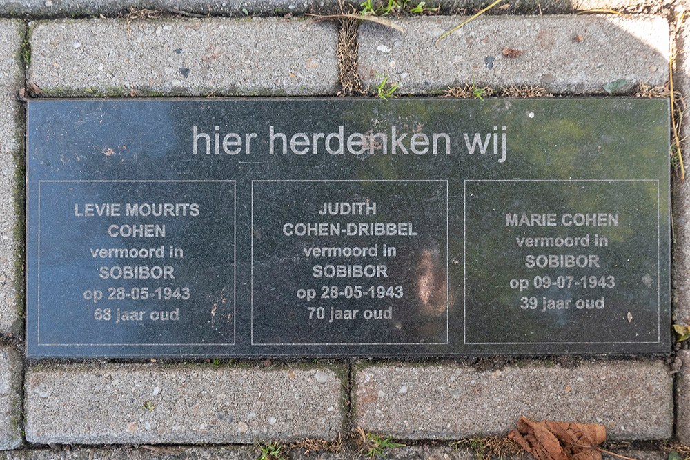 Herdenkingsstenen Flierbeeksingel (was Flierbeekstraat 1) #1