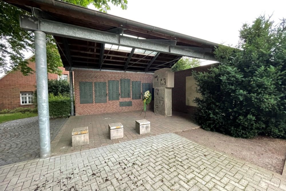 War Memorial Wüllen #1