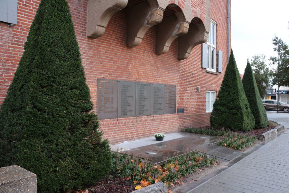 War Memorial Drunen #2