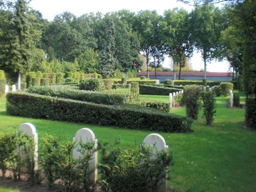 Dutch War Cemetery Orry-la-Ville #2