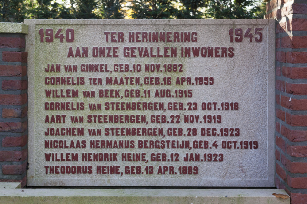 Oorlogsmonument Algemene Begraafplaats Woudenberg #2
