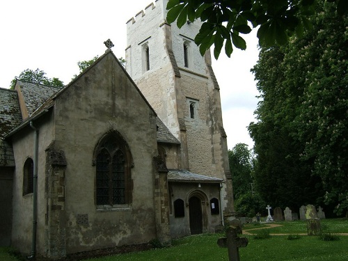 Commonwealth War Graves St Margaret Churchyard