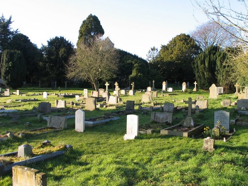 Commonwealth War Graves St Nicholas Churchyard