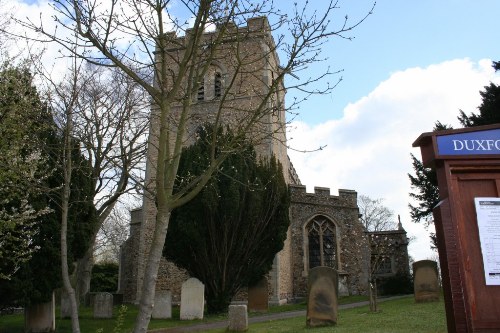 Commonwealth War Graves St Peter Churchyard