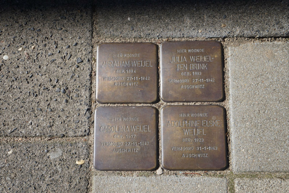 Stolpersteine Rembrandtstraat 10 #1