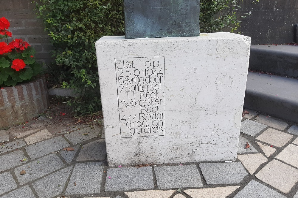 Oorlogsmonument Elst #3