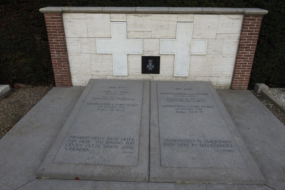 Nederlandse Oorlogsgraven Protestantse Begraafplaats Werkendam #2