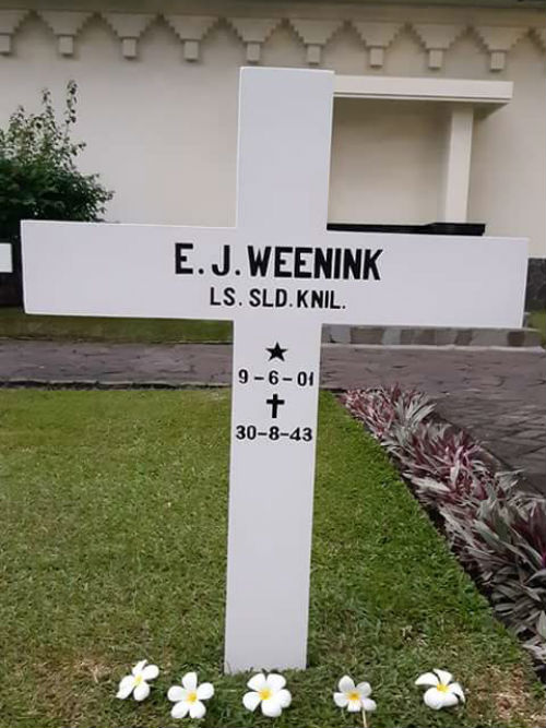 Dutch War Cemetery Menteng Pulo #2