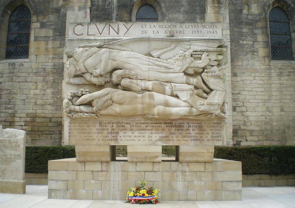Monument Tweede Wereldoorlog Cluny #1