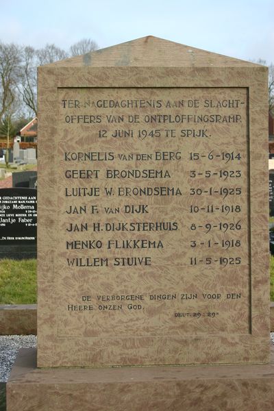 Memorial Explosion General Cemetery Spijk #3