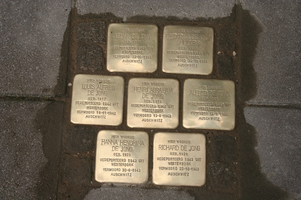 Stolpersteine Meester P.N. Arntzeniusweg 26