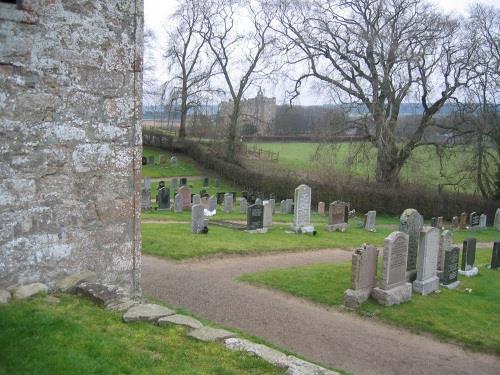 Oorlogsgraven van het Gemenebest Petty Parish Churchyard #1