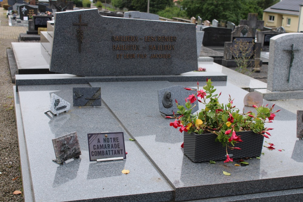 Belgian Graves Veterans Rachecourt #3