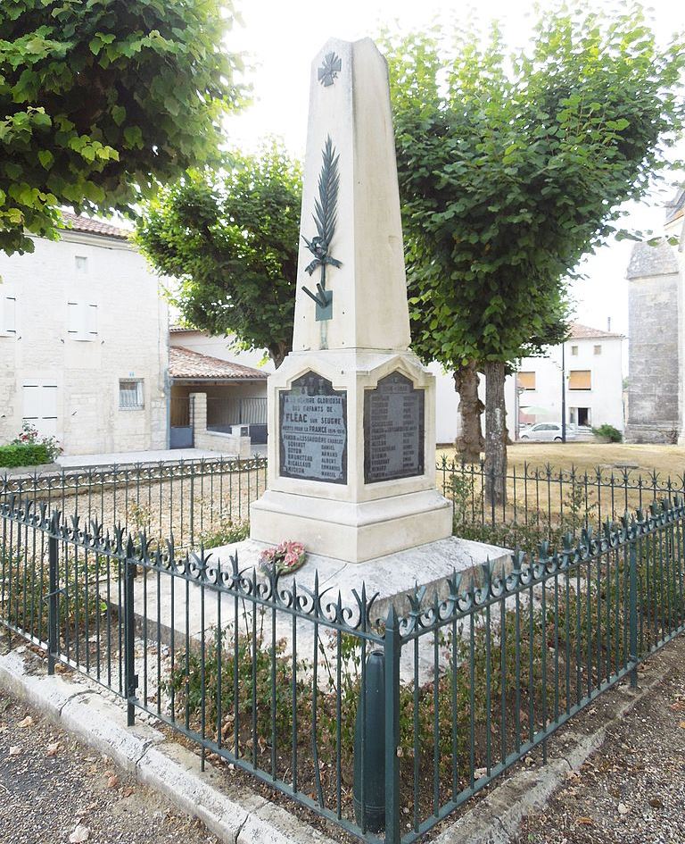 Oorlogsmonument Flac-sur-Seugne #1