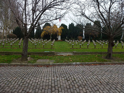 War Graves Cimetière Parisien de Saint-Ouen