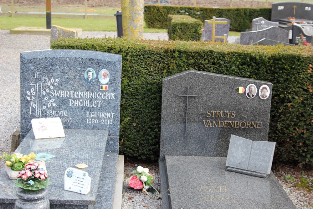 Belgia Graves Veterans Wilderen Cemetery #1