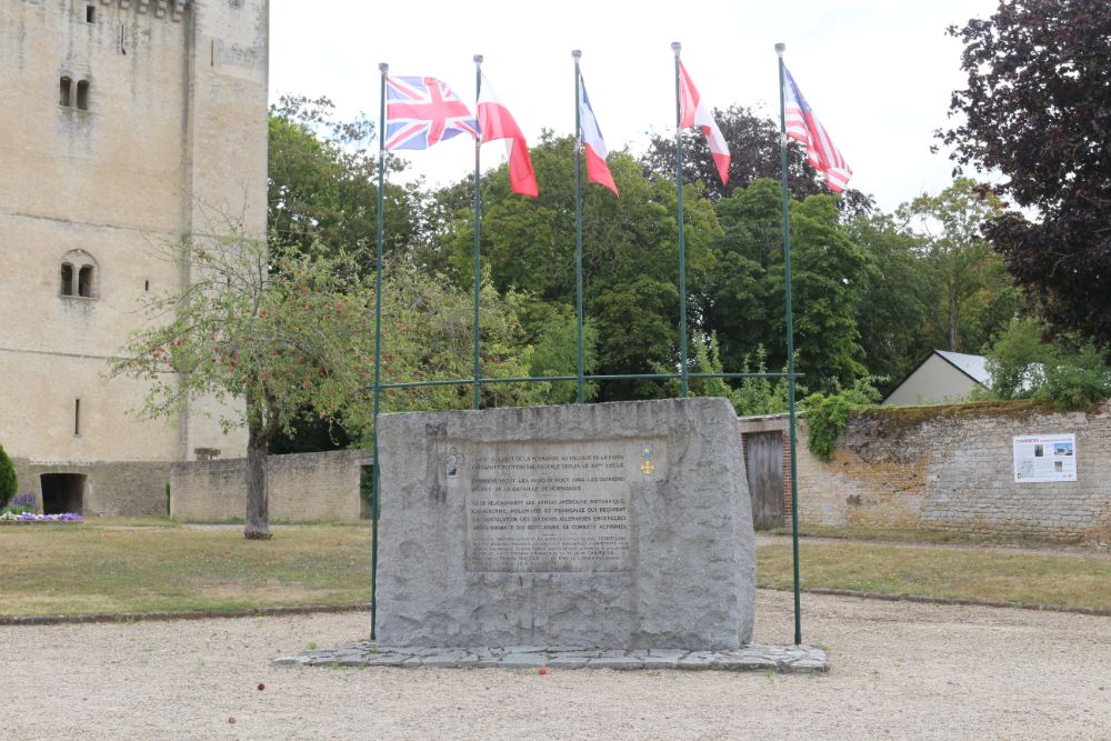 Monument Falaise Pocket Chambois #3