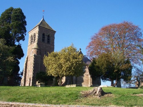 Oorlogsgraf van het Gemenebest St. John Churchyard