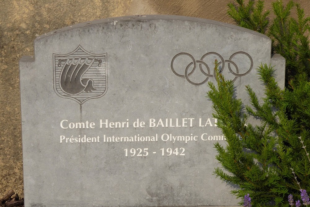 Cenotaph Guy de Baillet Latour #4