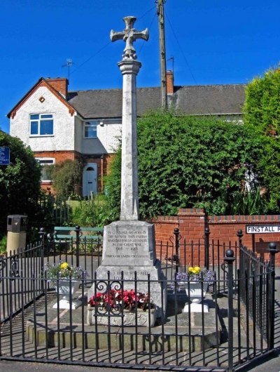 Oorlogsmonument Aston Fields #1