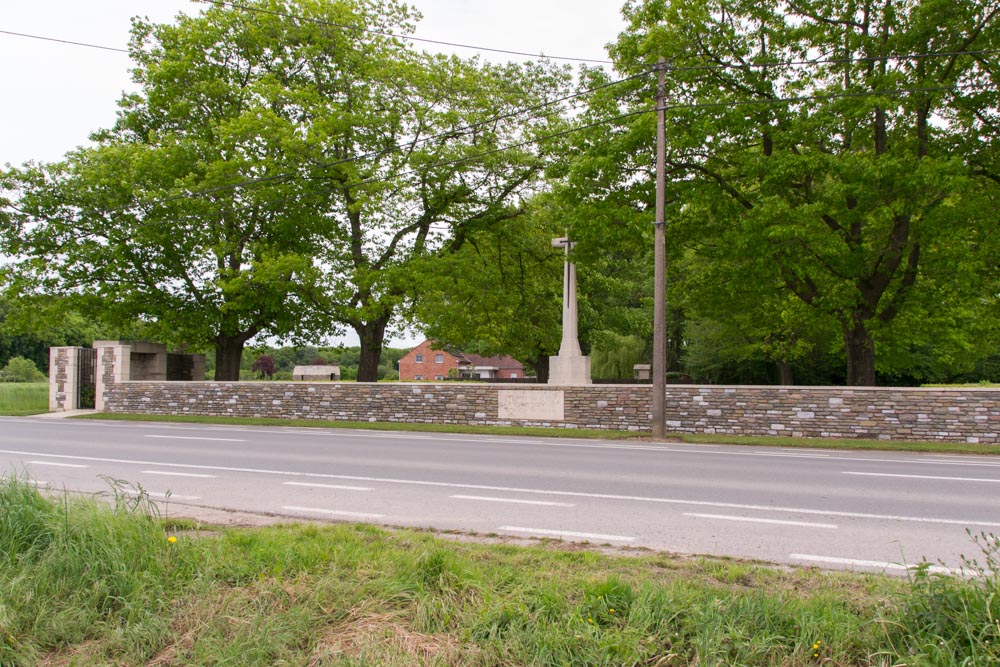 Commonwealth War Cemetery Strand #2