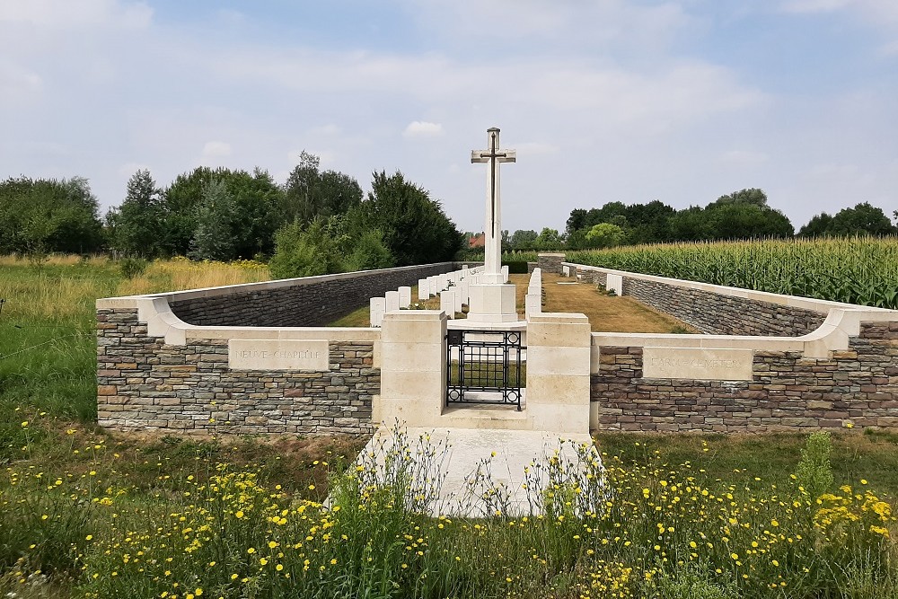 Commonwealth War Cemetery Neuve-Chapelle Farm #2