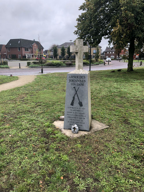 Soldiers Memorial Zieuwent #1