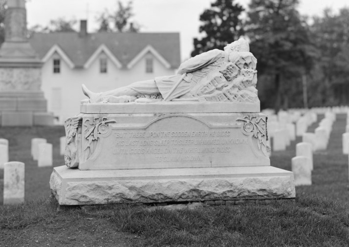 Monument Onbekende Doden