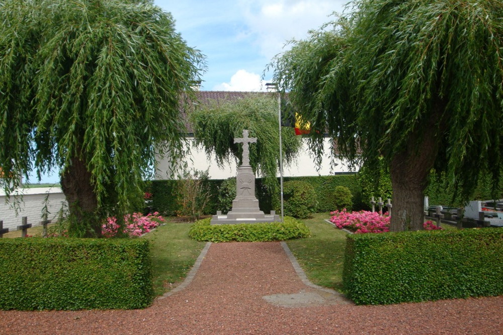 Oorlogsmonument Begraafplaats Klemskerke	