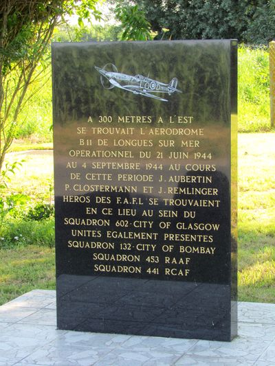 Monument Vliegveld B11 Longues-sur-Mer #1