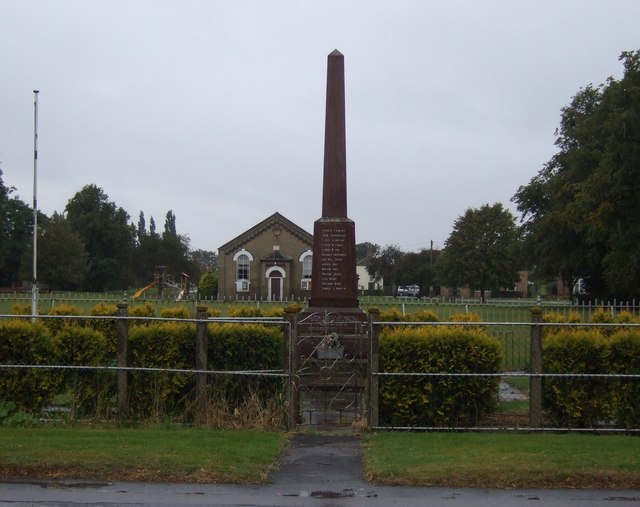 Oorlogsmonument Coates, Eastrea en Turves