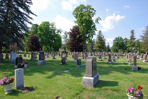 Commonwealth War Graves Little Lake Cemetery #1