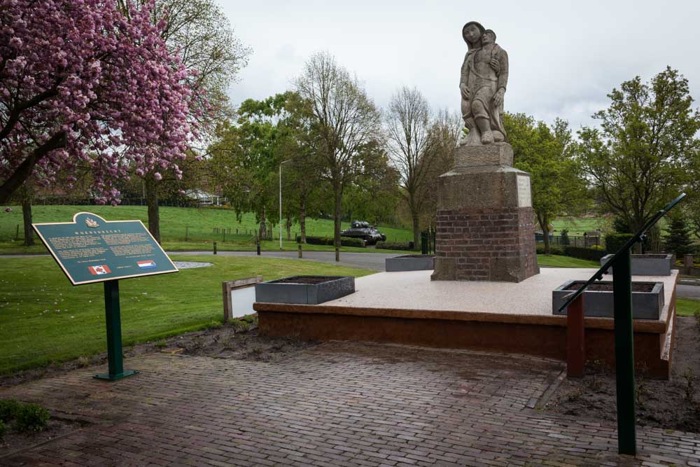 Oorlogsmonument Woensdrecht #1