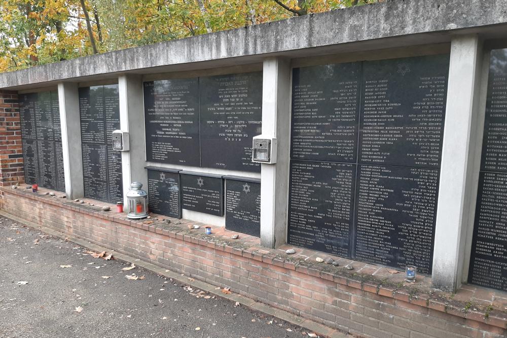 Jewish Graves 