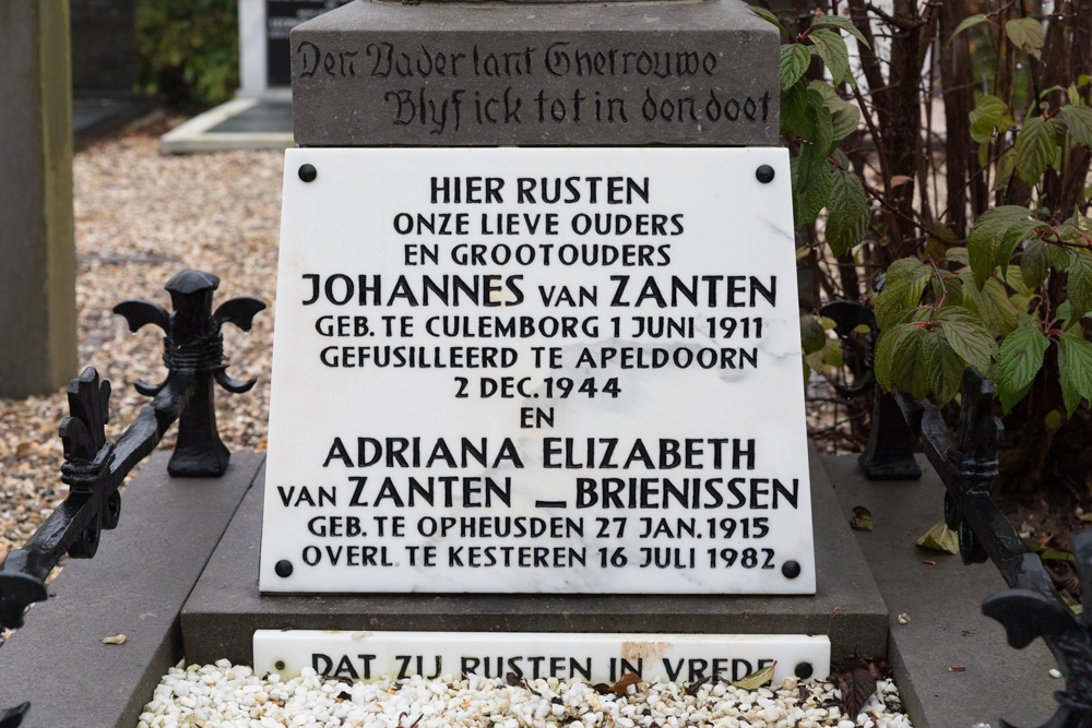 Nederlandse Oorlogsgraven Oude Gemeentelijke Begraafplaats Kesteren #2