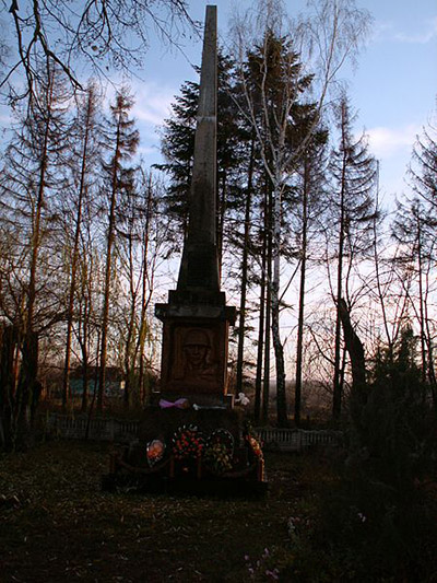 Oorlogsmonument Pylyava #1