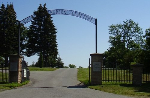 Oorlogsgraven van het Gemenebest Mount Evergreen Cemetery