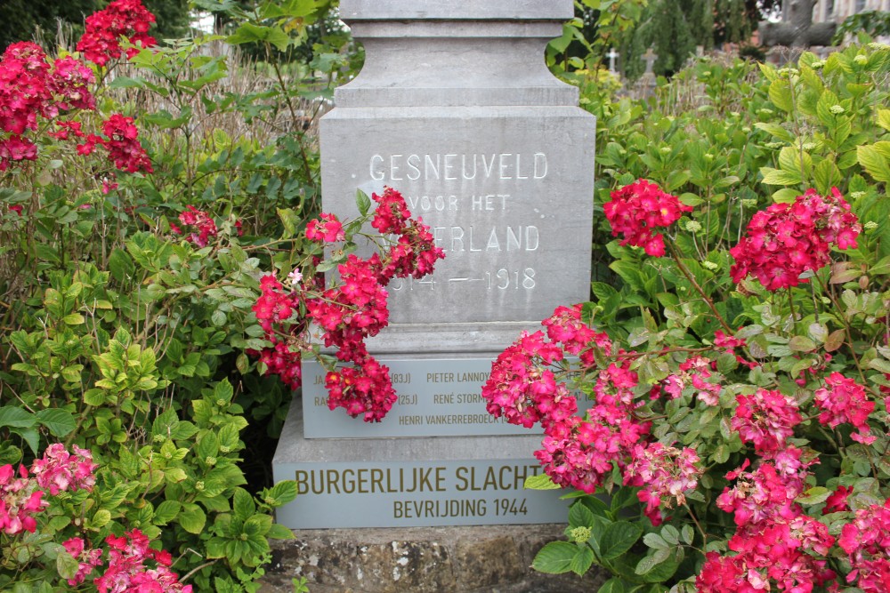 Oorlogsmonument Oostkerke #2